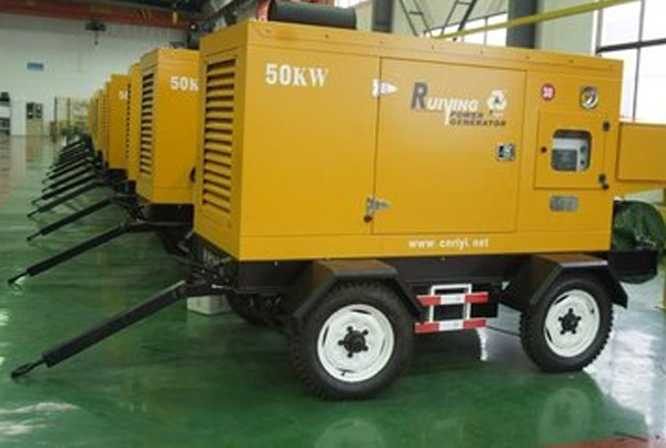 戶外作業拖車式發電機組選型：防雨設計與續航配置優選，適配多樣戶外工況?